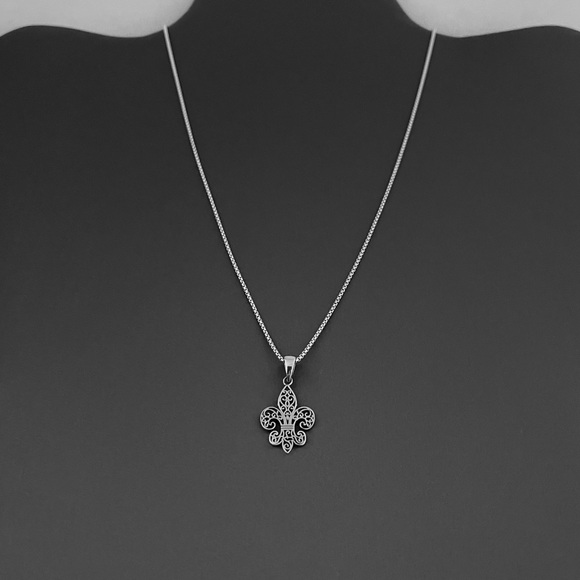 Sterling Silver Filigree Fleur De Lis Necklace, Saints Necklace, Silver Necklace - Picture 4 of 13